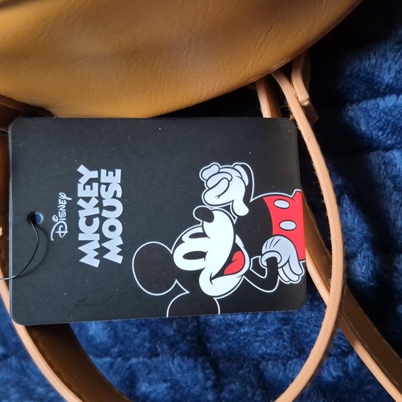 Bioworld Waffle Mickey Mouse Crossbody Bag New With Tags - Picture 4 of 17